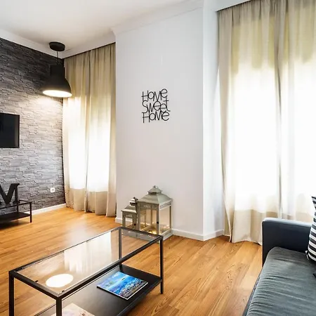 Minimal By Ele