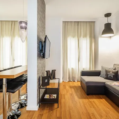 Minimal By Ele マラガ