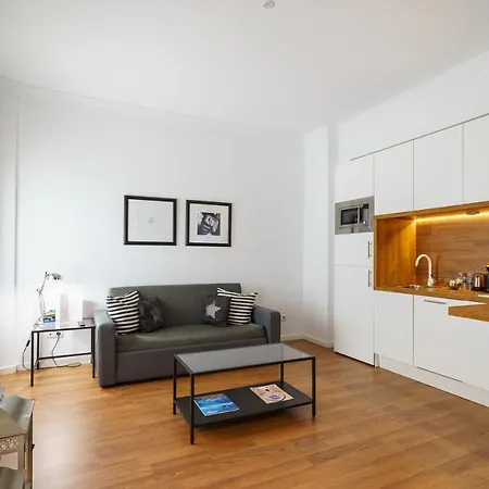 Minimal By Ele マラガ